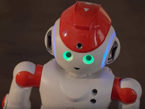 Pour Noël Achetez Alpha 2 Le Robot Compagnon à Prix Réduit