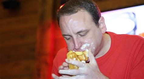 Joey Chestnut Wins World Twinkie Eating Championship Orlando Sentinel