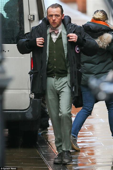 Simon Pegg Seen On Set Of Mission Impossible 6 In London Daily Mail