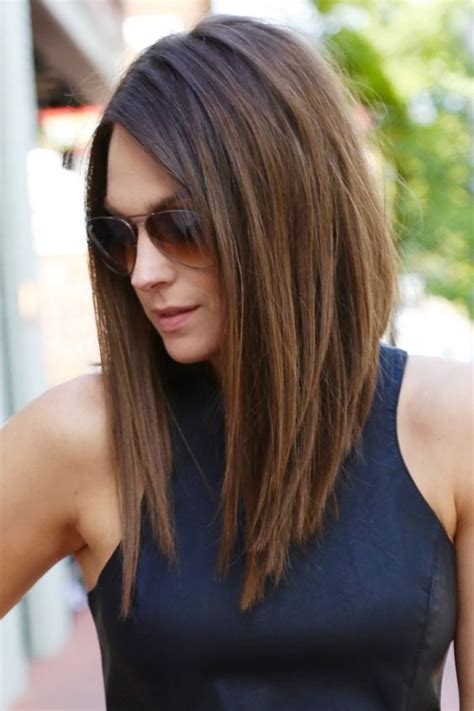 Many hair inspiration blog posts focus on either long hair which falls well below the shoulders, or shorter hair in a bob style. 18 Perfect Lob (Long Bob) Hairstyles 2019 - Easy Long Bob ...