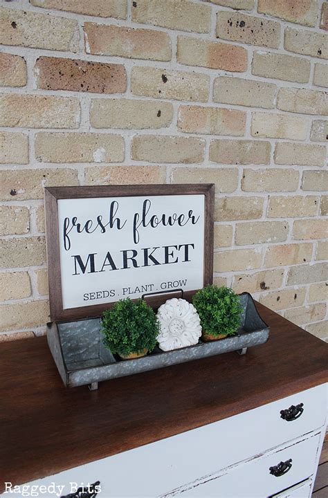 Maybe you would like to learn more about one of these? How to make a Farmhouse Fresh Flower Market Sign
