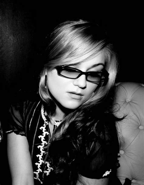 Drenched in a sublime vapor of mellow blues, eclectic folk, and the faintest essence of jazz, she breaks forth with her debut full. Melody Gardot en concert à Tours « jazzOcentre
