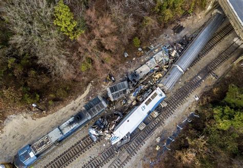 Spate Of Amtrak Crashes Unusual Railroad Expert Says Here And Now