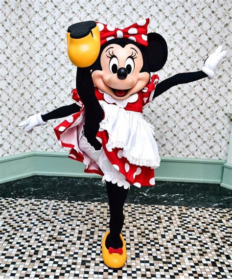 Minnie Kicking It Up A Notch Disney Friends Minnie Mouse Disneyland