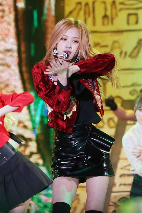 Park chaeyoung | rosé | blackpink | blλɔkpiиk. 6 Photos Of BLACKPINK Rose That Will Make You Fall In Love