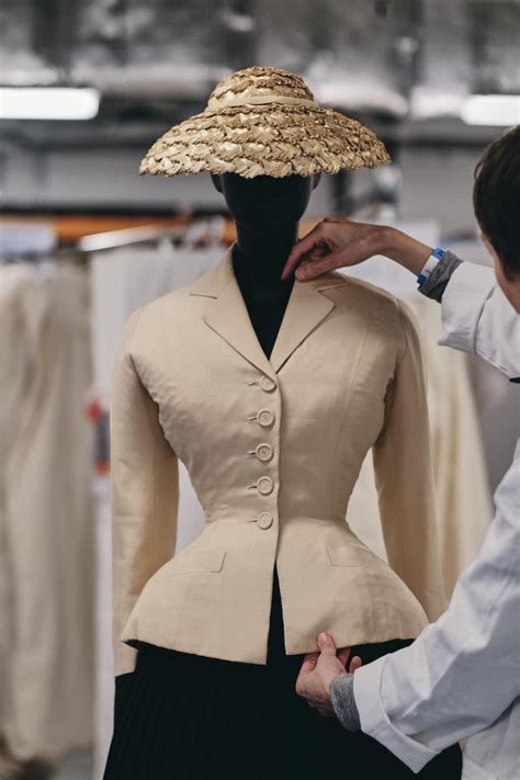 Christian Dior Designer Of Dreams A Behind The Scenes Glimpse Of Vanda