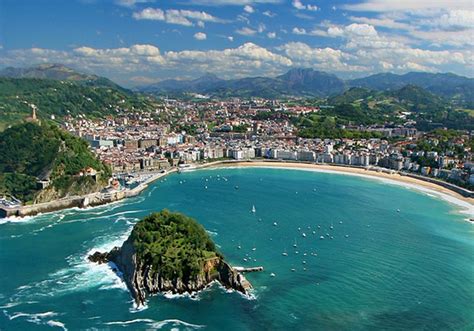Enfin, pour bien visiter saint sébastien il est indispensable de connaitre son histoire. San Sebastián surfe une vague intelligente et innovante