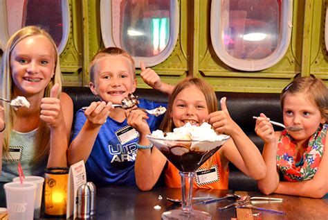 Kids Birthday Restaurant Milwaukee Wi Safehouse Milwaukee