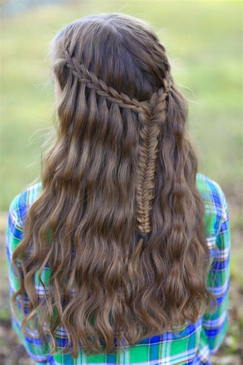 These buns will peek out from the bottom of your hat like little peeping bunnies. 5 Pretty Hairstyles for Easter! | Cute Girls Hairstyles
