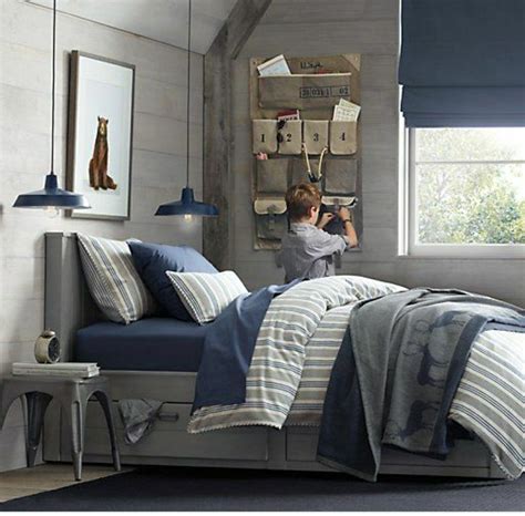 20 Gray And Navy Bedroom