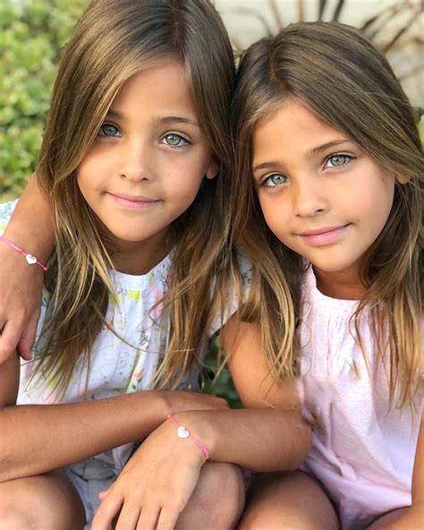 Clements Twins Nejkrásnější Dvojčata Světa Jsou Hvězdami Instagramu