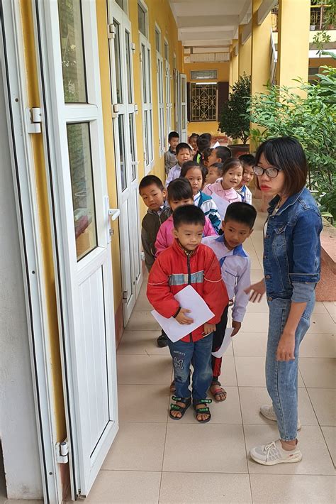 Nhà trường triển khai giảng dạy và học tập trực tuyến kể từ ngày 4/5 tới khi có thông báo mới. Khám răng cho học sinh tại 2 trường tiểu học Thành Lợi và ...