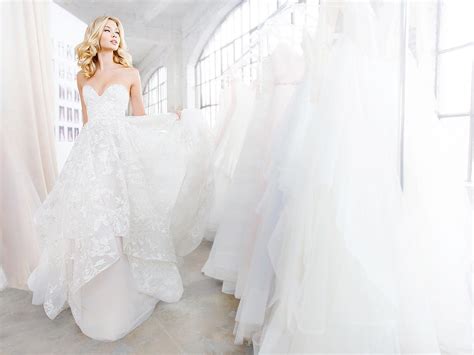 15 Hayley Paige Wedding Dresses For A Romantic Bride Wedding Dresses