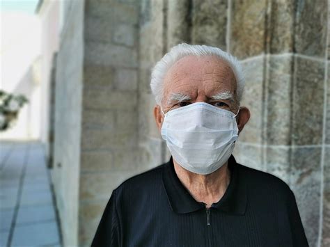 Liczba nowych przypadków koronawirusa rośnie też we wrocławiu. Koronawirus. Najnowsze dane epidemiczne. SETKI zgonów. Ile ...