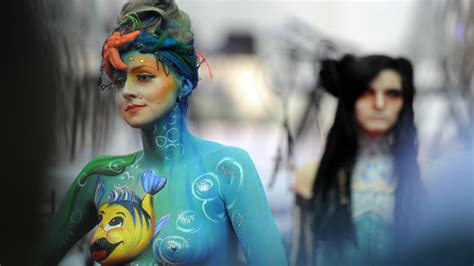 Fotos Artistas Mostram Corpo Pintado Em Festival Na R Ssia