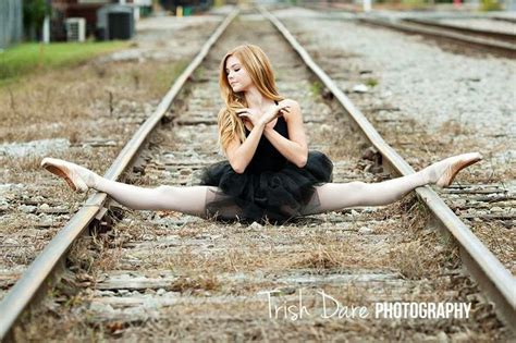 Senior Portrait Photo Picture Idea Girls Railroad Tracks