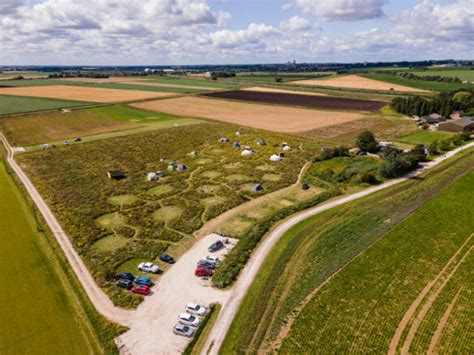 Camping And Glamping In Cambridgeshire Mad Hatters Campsite