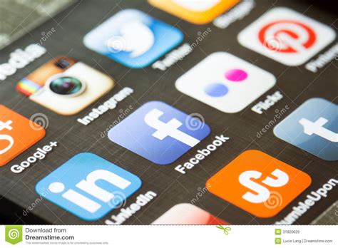 Social Media App Icons On A Smart Phone Editorial Stock Image Image