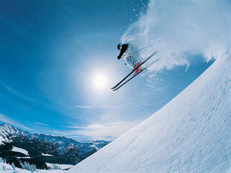 7 Intense Skiing And Snowboarding Destinations For Winter Thrill