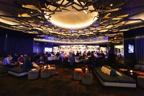 Clique Lounge And Race And Sports Book At Cosmopolitan