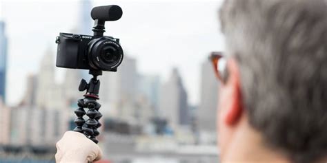 The Best Vlogging Cameras And Gear Reviews By Wirecutter A New York