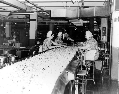 The Original Hershey Chocolate Factory | Hershey factory, Chocolate factory, Hershey park