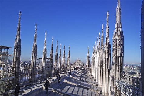Meliá milano is 750 yards from mico milano congressi exhibition centre. 10 panorami da vedere a Milano | #1 Terrazze del Duomo