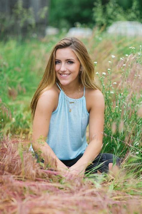 High Babe Senior Portraits Poses Images And Photos Finder
