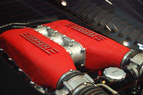 Expectations regarding the new engine are at least high, because on test bench the power unit shows great. Ferrari 458 Italia Engine - Top 50 Whips