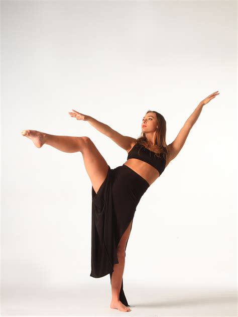 Trending on your daily dance. Jazz Dance Company: Iconic