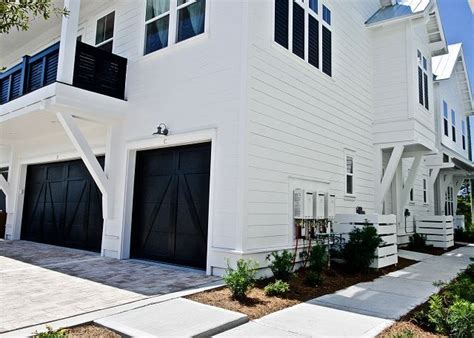 I Love The Look Of This Classic Black And White Beach Home I Have