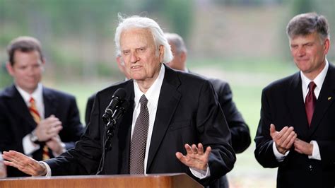 Us Evangelist Reverend Billy Graham Dies Aged 99 Itv News