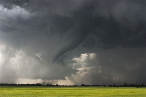 8 Terrifying Types Of Tornadoes And Whirlwinds