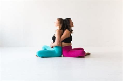 Easy Yoga Poses For Two People Beginners Guide To Couples Yoga In