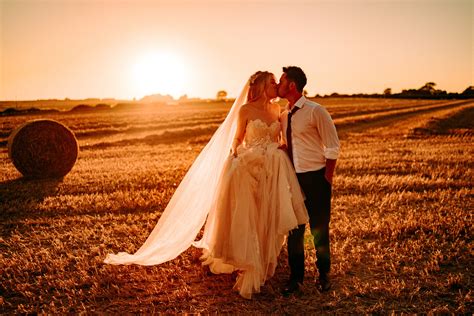 Beth Ricky Gileston Manor Wedding Photography Highlights — Will