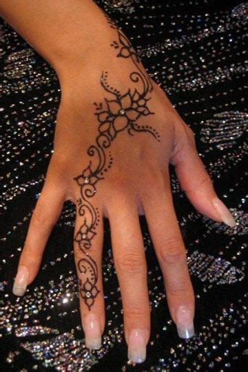 Tatuajes Para Manos De Mujer Flor Pretty Hand Tattoos Tatoo Henna