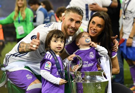 La Familia De Sergio Ramos Disfrutando De La Champions League