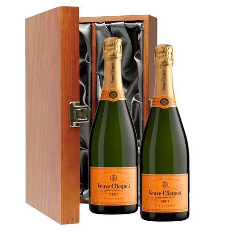 Maybe you would like to learn more about one of these? Veuve Clicquot Yellow Label Brut Champagne Bottle - Veuve ...