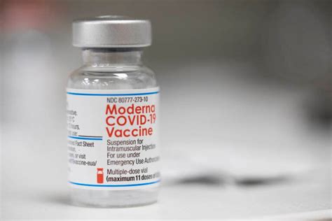 U S Gives Full Approval To Moderna S COVID Vaccine WHYY