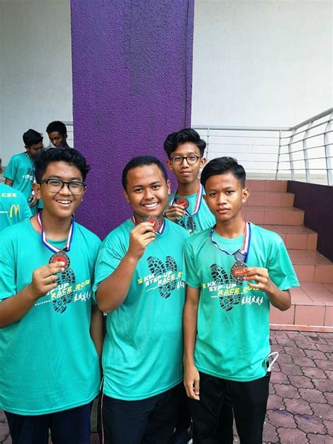 Telefon dan kategori (lepasan spm/stpm & setaraf). 27 April 2018, Program 5 KM Step Up Race 2018, UITM Shah ...