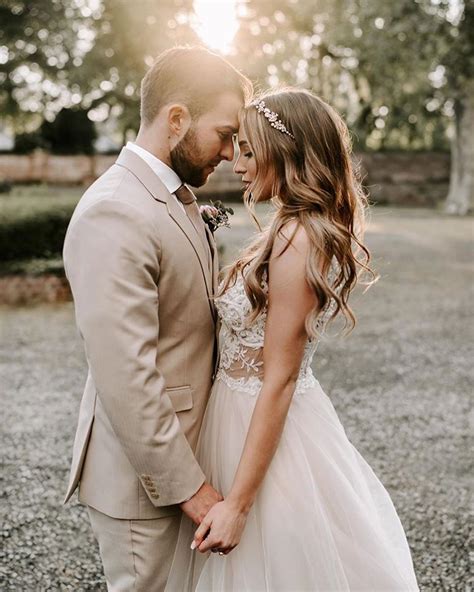 Daily Wedding Dress Inspo On Instagram The Perfect Pair Love The