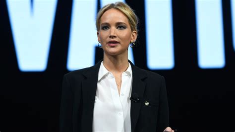 Jennifer Lawrence Denies Ever Having Sex With “predator” Weinstein