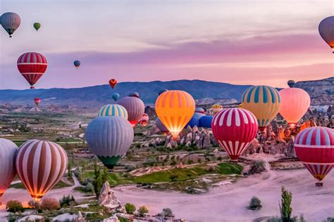 10 Best Cruise Destinations For Hot Air Balloon Rides