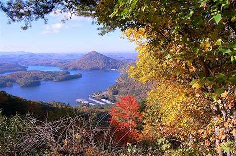 The Fall Foliage At These 10 State Parks In Tennessee Is Stunningly