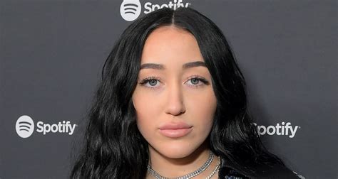 ©2021 fox news network, llc. Noah Cyrus Cries In New Video While Reacting To Her First ...