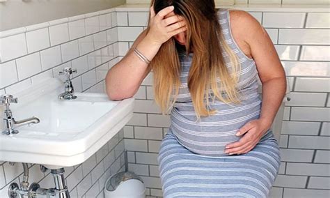 is it safe to take stool softeners to treat constipation during pregnancy vinmec