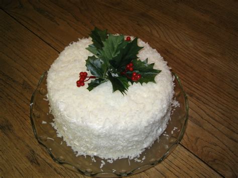 People come here it get idea for christmas decorations, table clothes, gifts,costumes and food ideas. zih079 | coconut christmas cake | cool stu | Flickr
