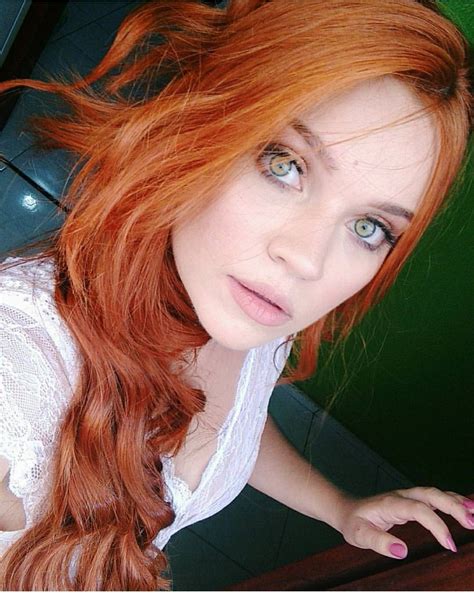 The Contrast With So Blue Eyes It Is Gorgeous Beautiful Red Hair Beautiful Redhead Girls