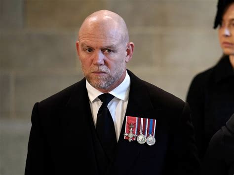 Mike Tindall criticized for wearing medals at the queen's funeral ...
