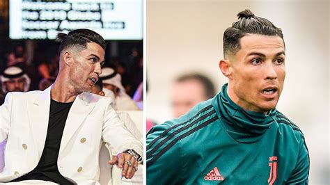 Check out full gallery with 713 pictures of cristiano ronaldo. Криштиану Роналду : Криштиану Роналду читает на карантине ...